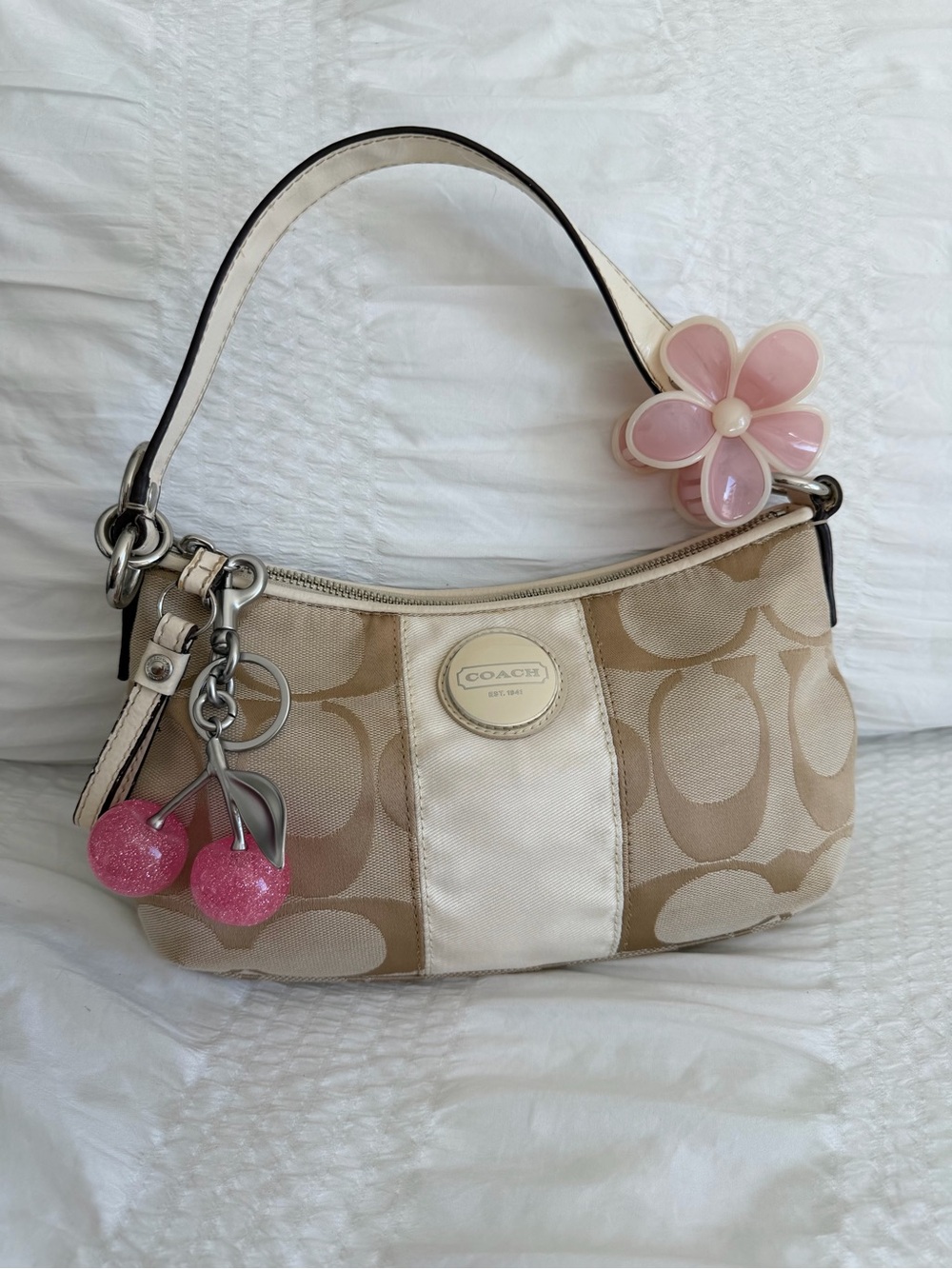 Vinatge  Coach Demi Cream & White Canvas Shoulder Bag